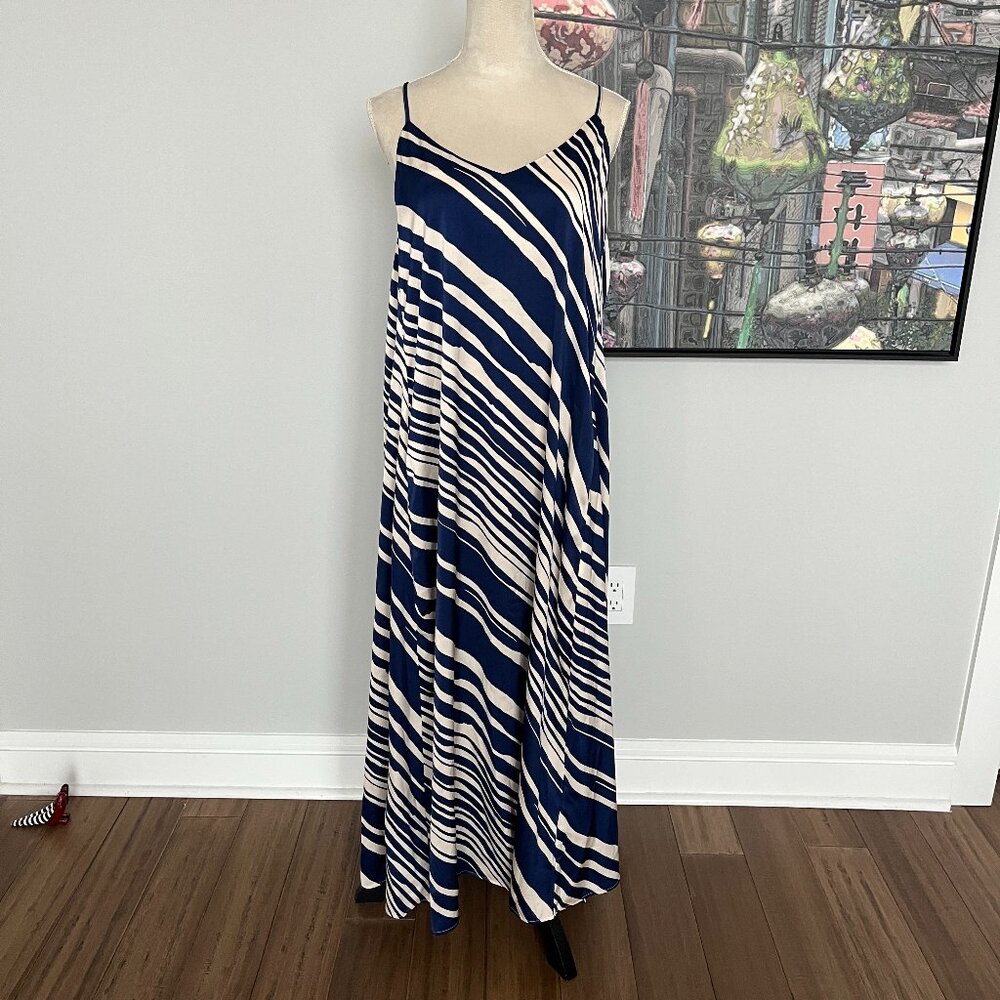 NWT Nicole Miller Blue/Cream Racerback Halter Maxi L